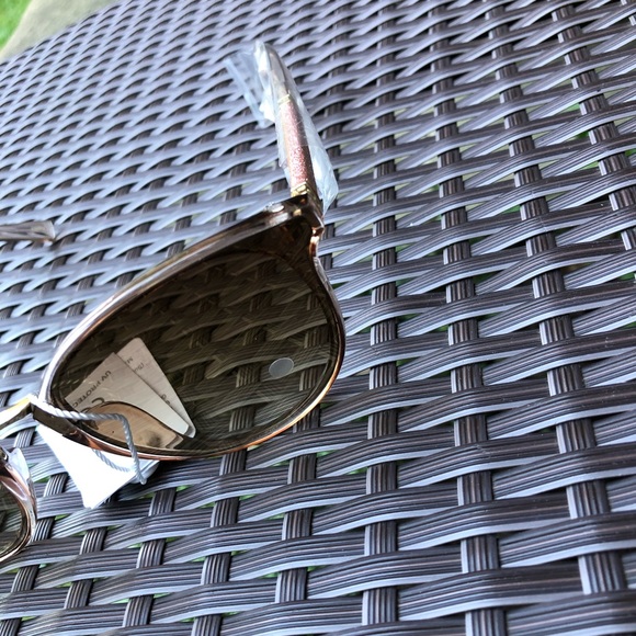 New Pink Cat Eye Sunglasses UVA UVB Protection Sunnies - Picture 4 of 4